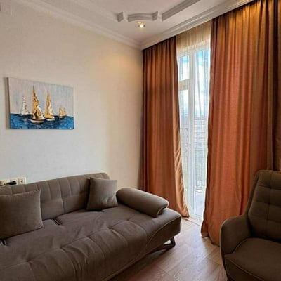 Аренда просторной, меблированной квартиры с двумя светлыми спальнями, 85 м², Батуми, Грузия