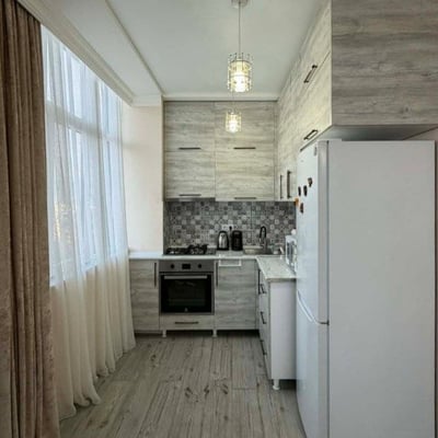 Geräumige möblierte Wohnung mit Berg- und Stadtblick mieten, 60 m², Batumi, Georgien