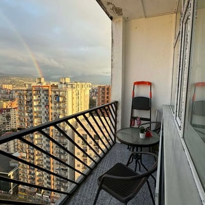 Geräumige möblierte Wohnung mit Berg- und Stadtblick mieten, 60 m², Batumi, Georgien