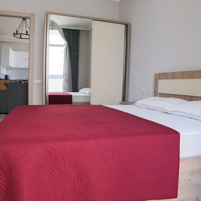 Location d'un appartement cosy et spacieux avec balcon, 90 m², Batoumi, Géorgie