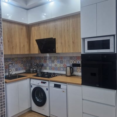 Location d'un appartement cosy et bien meublé, 75 m², Vieux Batoumi, Batoumi, Géorgie