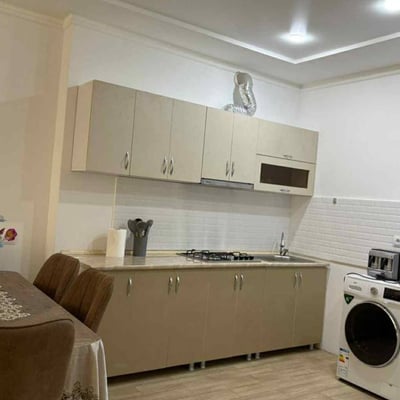 Location d'un appartement lumineux et spacieux, 72 m², Batoumi, Géorgie