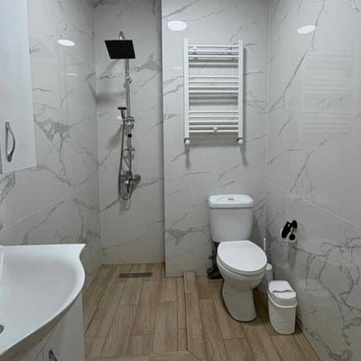 Location d'un appartement lumineux et spacieux, 72 m², Batoumi, Géorgie