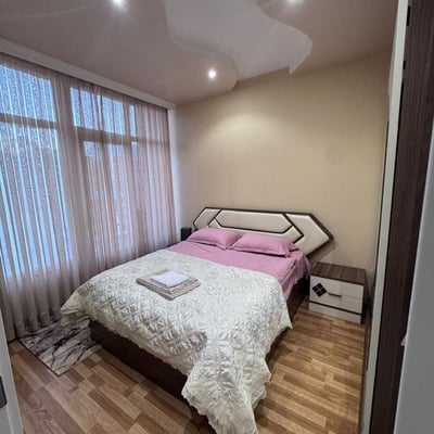 Alquiler de apartamento amplio con vista al mar, 80 m², Batumi, Georgia