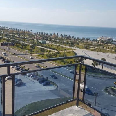 Аренда просторной, красивой квартиры с видом на море, 50 м², Батуми, Грузия