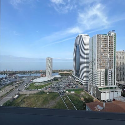 Location d'un appartement lumineux avec vue sur la mer, 48 m², Batumi, Géorgie