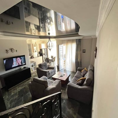 Alquiler de apartamento dúplex luminoso y amplio, 105 m², Batumi, Georgia