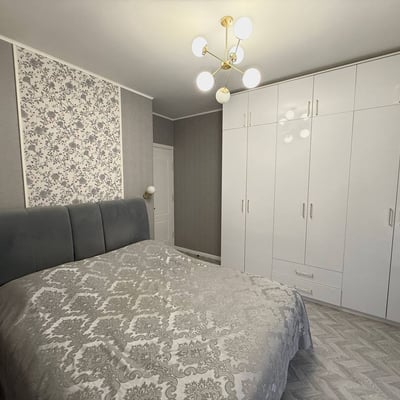 Vermietung einer hellen, möblierten Wohnung, 78 m², Altstadt, Batumi, Georgien