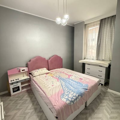 Vermietung einer hellen, möblierten Wohnung, 78 m², Altstadt, Batumi, Georgien