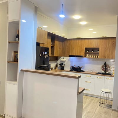 Vermietung einer hellen, möblierten Wohnung, 78 m², Altstadt, Batumi, Georgien