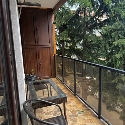 Vermietung einer hellen, möblierten Wohnung, 78 m², Altstadt, Batumi, Georgien