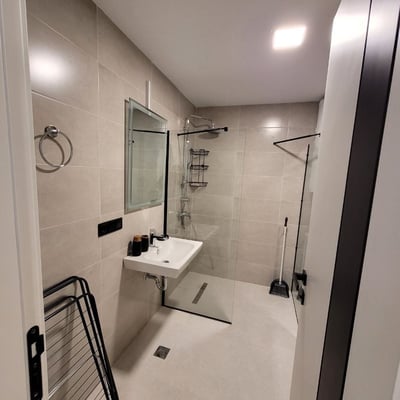 Alquiler de apartamento moderno y amueblado con vista al mar, White Sails, Batumi, Georgia