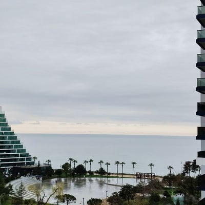 Аренда светлой студии с видом на море и город, White Sails, Батуми, Грузия