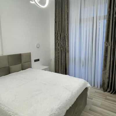 Location d'un appartement spacieux avec vue sur le stade, 60 m², Batoumi, Géorgie
