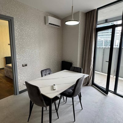 Location d'un appartement lumineux et spacieux, 100 m², Batoumi, Géorgie