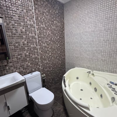 Rent a luxury, spacious apartment with sea and mountain view, 120 m², Batumi, Georgia