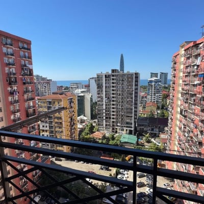 Rent a luxury, spacious apartment with sea and mountain view, 120 m², Batumi, Georgia