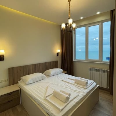 Alquiler de apartamento luminoso de 65 m² con vistas al mar, Batumi, Georgia