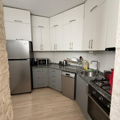 Wohnung mit 3 Schlafzimmern 85m² zur Miete in Stadionnähe, Batumi, Georgien
