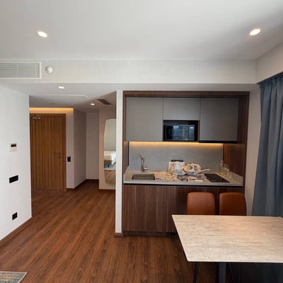 Studio spacieux 45m² avec vue sur la mer à louer, Batoumi, Géorgie