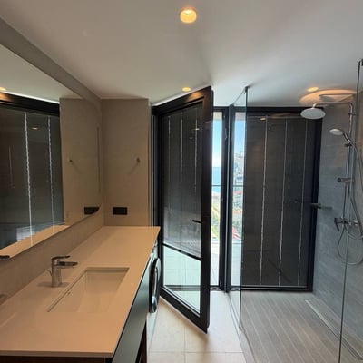 Studio spacieux 45m² avec vue sur la mer à louer, Batoumi, Géorgie
