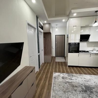 Apartamento luminoso con vistas al mar y las montañas en alquiler, Batumi, Georgia