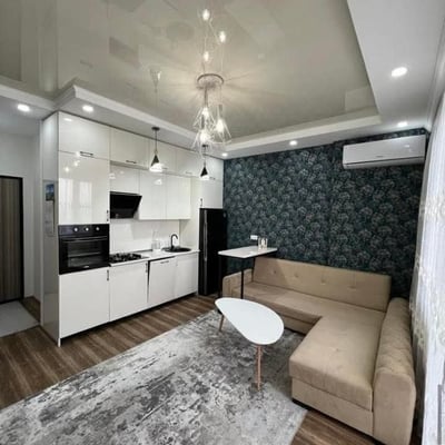 Apartamento luminoso con vistas al mar y las montañas en alquiler, Batumi, Georgia