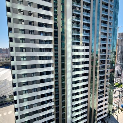 Geräumige Wohnung 101m² zur Miete im Black Sea Tower, Batumi, Georgien
