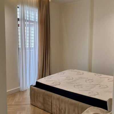 Modern and comfortable 90 sqm furnished apartment for rent, Batumi, Georgia