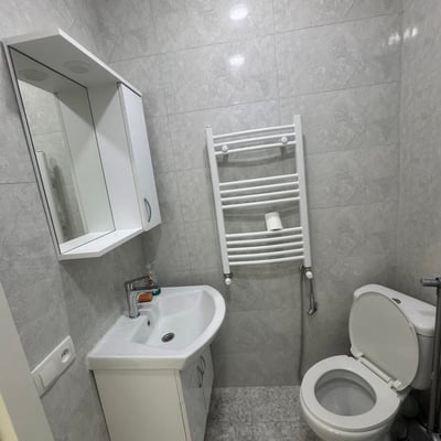 Estudio luminoso y moderno en alquiler, Batumi, Georgia