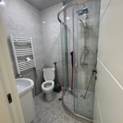 Estudio luminoso y moderno en alquiler, Batumi, Georgia
