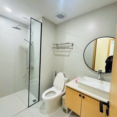Luxuriöses 2-Zimmer-Apartment mit Flussblick, Panoma 1, Da Nang, Vietnam zu vermieten