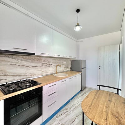 Moderne Wohnung mit Stadtblick zur Miete, Bukarest, Rumänien