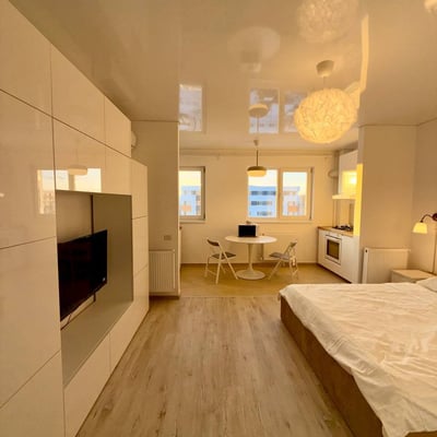 Estudio moderno, amueblado en alquiler, Bucarest, Rumanía