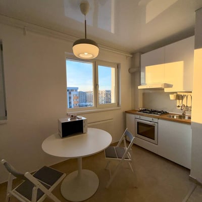 Estudio moderno, amueblado en alquiler, Bucarest, Rumanía