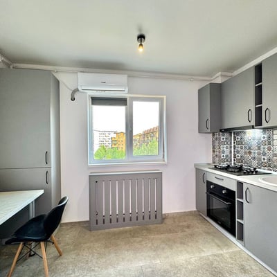 Helles möbliertes Studio zur Miete, Bukarest, Rumänien