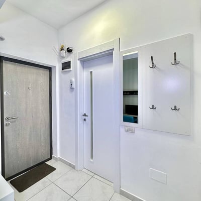 Location longue durée d'appartement lumineux et meublé à Bucarest, Roumanie