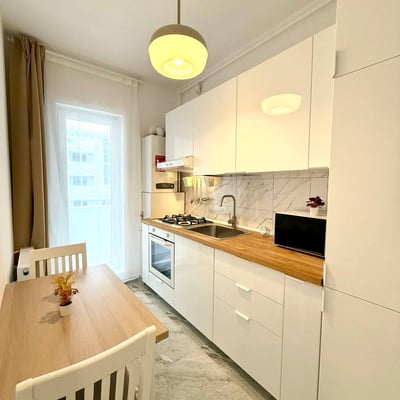 Langfristige Vermietung eines modernen Studios in Bukarest, Rumänien