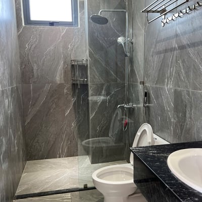 Location d'un appartement luxueux et neuf avec balcon, Ngu Hanh Son, Da Nang, Vietnam