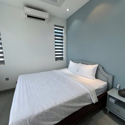 Location d'un appartement luxueux et neuf avec balcon, Ngu Hanh Son, Da Nang, Vietnam