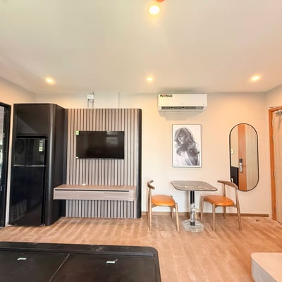 Rent a stylish, fully furnished apartment, near My Khe Beach, Da Nang, Vietnam