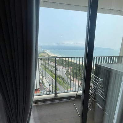 Alquiler de apartamento exclusivo y amueblado con vista al océano, 125 m², Da Nang, Vietnam