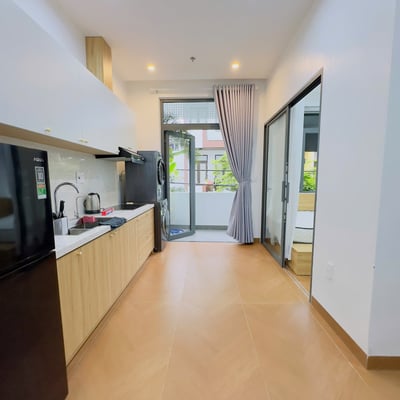 Rent a modern, fully furnished studio with balcony, Ngu Hanh Son, Da Nang, Vietnam