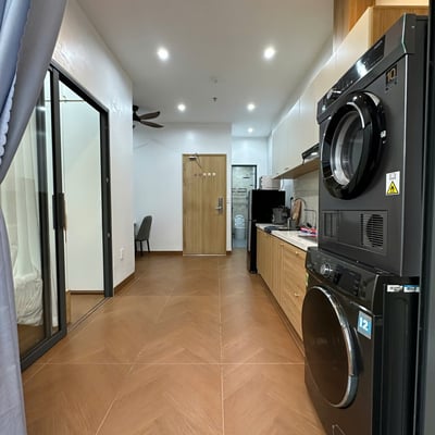 Аренда современной, полностью меблированной студии с балконом, район Нгу Хань Сон, Дананг, Вьетнам