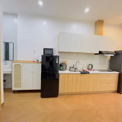 Rent a modern, fully furnished studio with balcony, Ngu Hanh Son, Da Nang, Vietnam