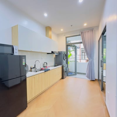 Аренда современной, полностью меблированной студии с балконом, район Нгу Хань Сон, Дананг, Вьетнам