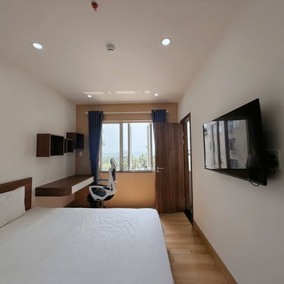 Rent a comfortable, fully furnished apartment with balcony, Son Tra, Da Nang, Vietnam