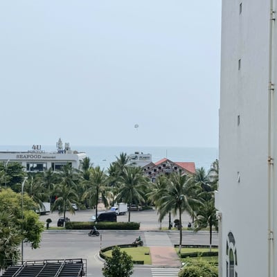 Vermietung einer komfortablen, vollmöblierten Wohnung mit Balkon, Son Tra, Da Nang, Vietnam