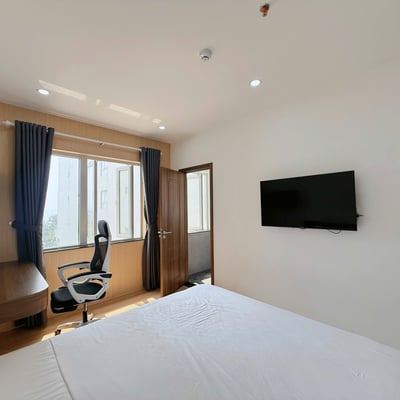 Rent a comfortable, fully furnished apartment with balcony, Son Tra, Da Nang, Vietnam