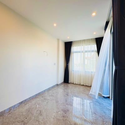 Rent a spacious, fully furnished house near the beach, Thanh Khe, Da Nang, Vietnam